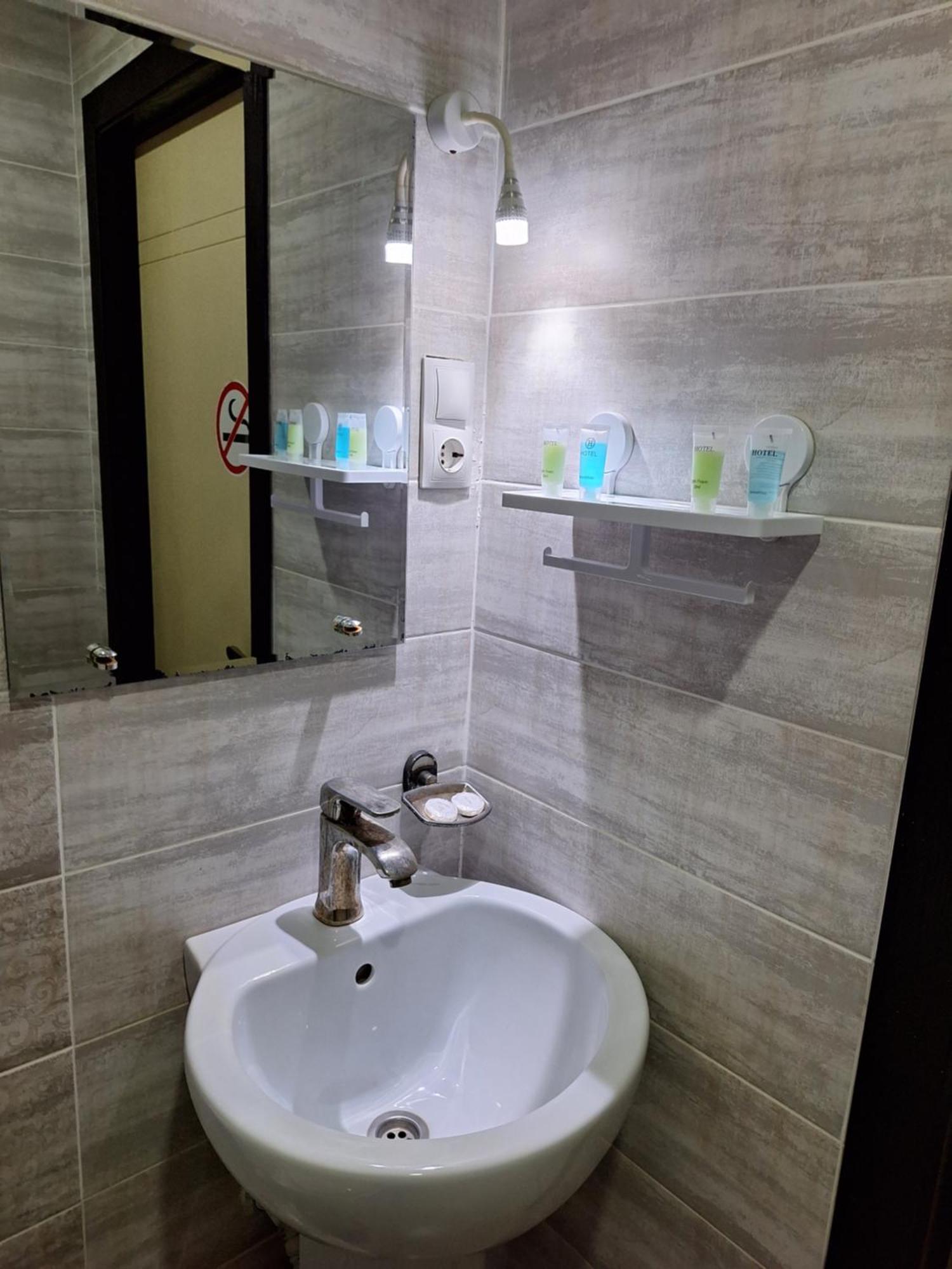 Hotel Georgian Kutaisi Luaran gambar
