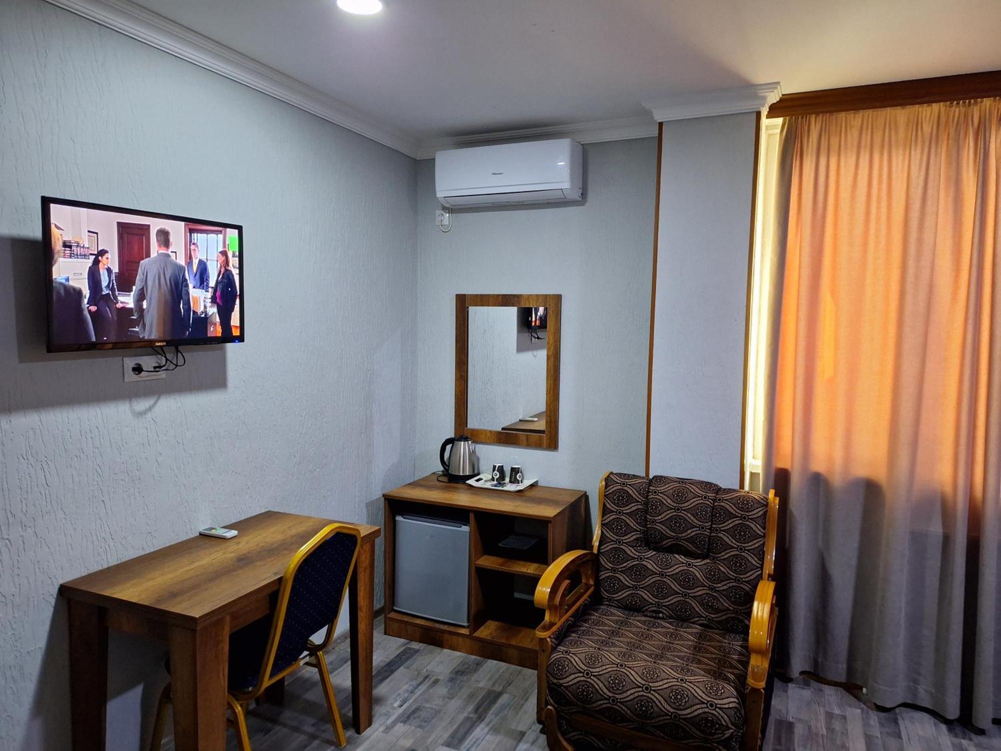 Hotel Georgian Kutaisi Luaran gambar